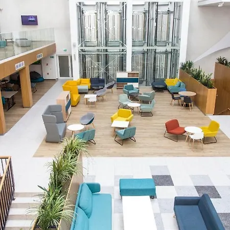 Al-dom Seaside Z Bocznym Widokiem Na Morze I Miejscem W Hali Garazowej *