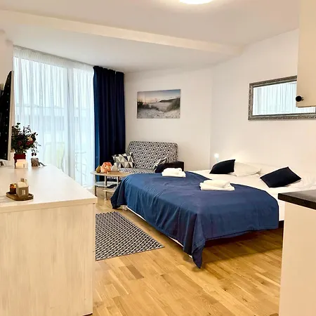 Al-dom Seaside Z Bocznym Widokiem Na Morze I Miejscem W Hali Garazowej Apartman Kołobrzeg