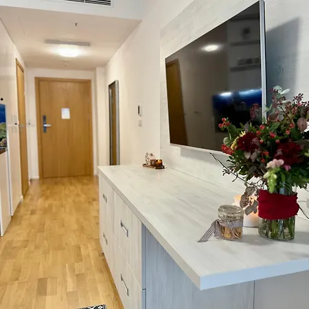 Apartman Al-dom Seaside Z Bocznym Widokiem Na Morze I Miejscem W Hali Garazowej