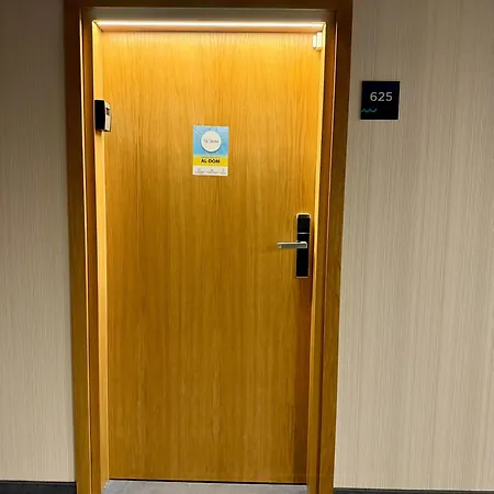 Apartman Al-dom Seaside Z Bocznym Widokiem Na Morze I Miejscem W Hali Garazowej *