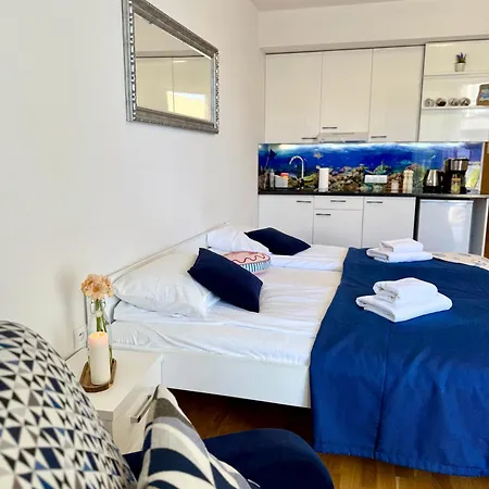Al-dom De Luxe Z Bocznym Widokiem Na Morze I Miejscem W Hali Garazowej Apartmán *