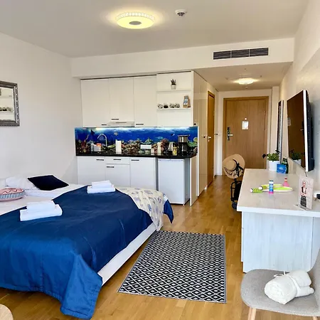 Apartament Al-dom Seaside Z Bocznym Widokiem Na Morze I Miejscem W Hali Garażowej Kołobrzeg