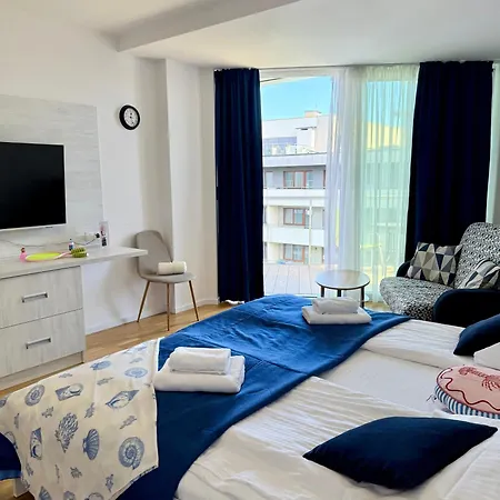 Al-dom De Luxe Z Bocznym Widokiem Na Morze I Miejscem W Hali Garazowej Apartmán Kolobřeh