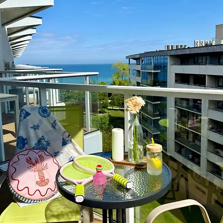 Al-dom De Luxe Z Bocznym Widokiem Na Morze I Miejscem W Hali Garazowej Apartmán *