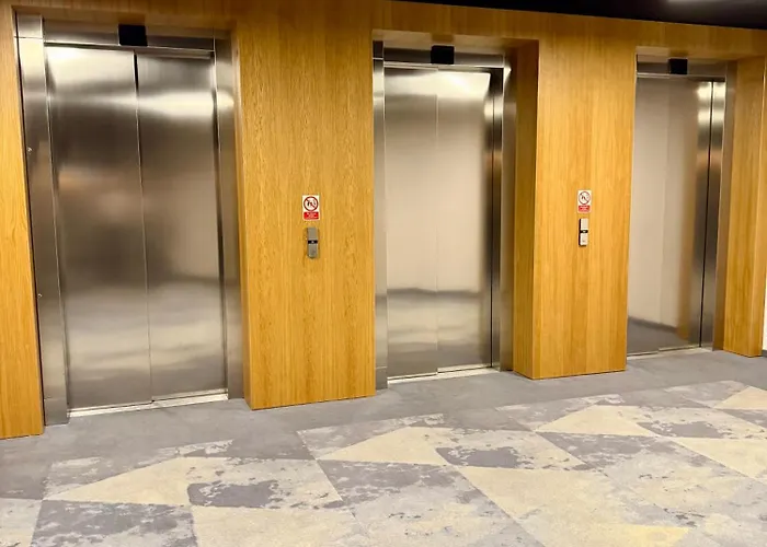 Al-dom Seaside Z Bocznym Widokiem Na Morze I Miejscem W Hali Garażowej